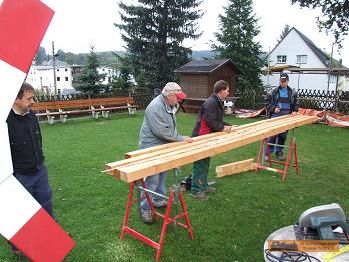 die ersten Balken werden fertig