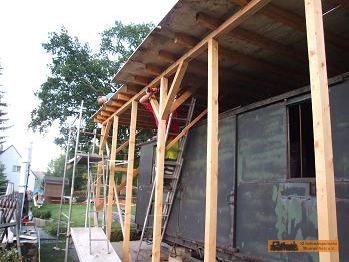 Noch einige diagonal Streben anbringen.