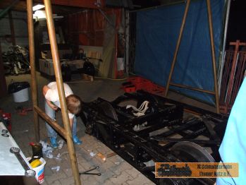 Auch die Jugend hilft mit.