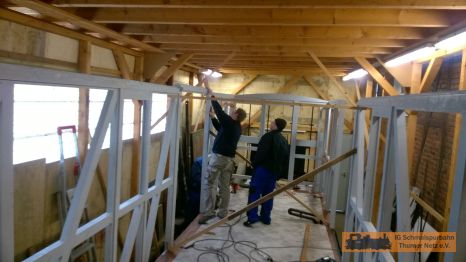 Die Verbindung zur kurzen H&auml;lfte wird geschaffen.