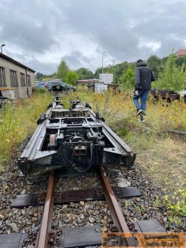 Da steht was rumher???