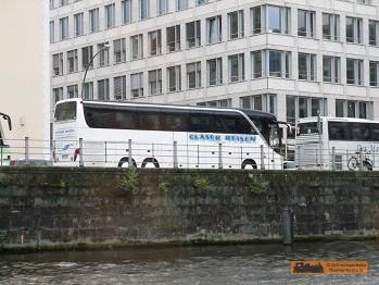 Unser Bus, der Firma -Gl�ser Reisen- aus Drehbach