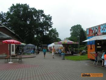 eine leere Festmeile � J. Reuter