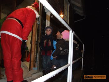 Aber, der Weihnachtsmann hat f�r jedes Kind ein kleines Geschenk.
