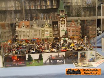 Klein, aber sehr FEIN, sind die Diorama von Dieter Klohs.