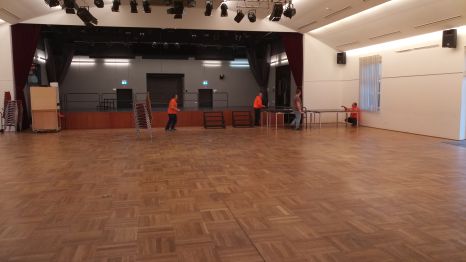 Auch diese B�rse ist zu Ende gegangen.