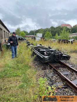 Moritz bei der Besichtigung.