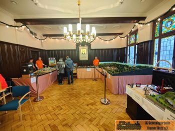 Die ersten G&auml;ste sind gekommen.