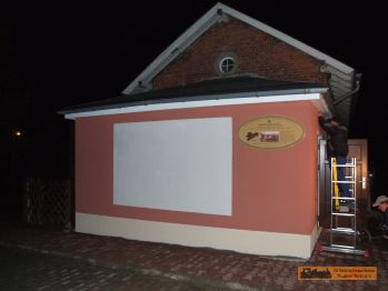 Das Stationsschild Bahnhof Oberherold ist nun an seinen Platz angebracht worden. Das Stationsschild Bahnhof Oberherold ist nun an seinen Platz angebracht worden.