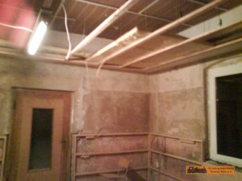 Erste Arbeiten am Vereinszimmer.