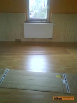 Der Fussboden ist auch fertig.
